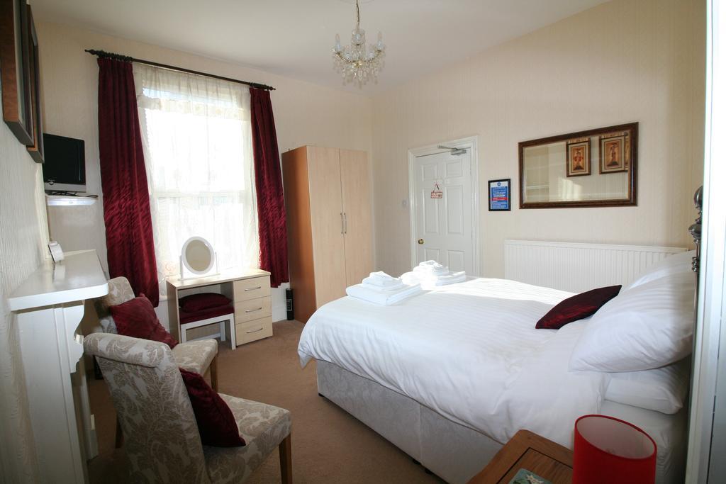 Lincoln House Bed & Breakfast Bridlington Exterior photo